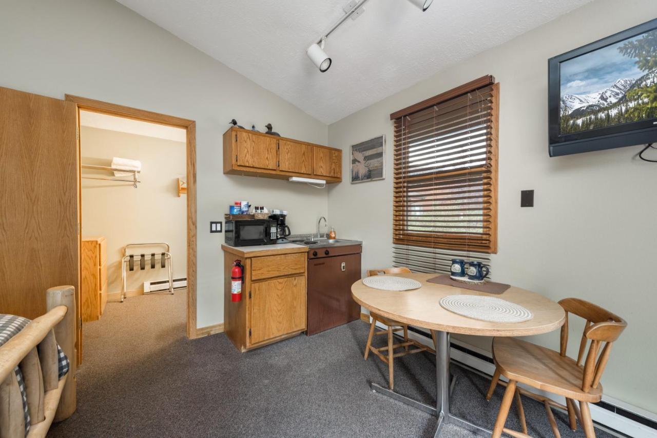 אסטס פארק 4 Seasons Inn On Fall River מראה חיצוני תמונה